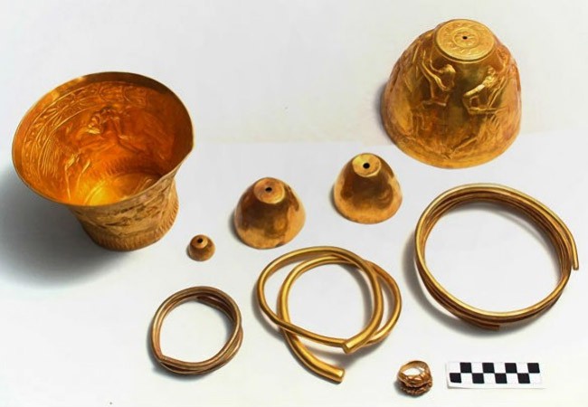 découverte en Russie, Un bong en or 